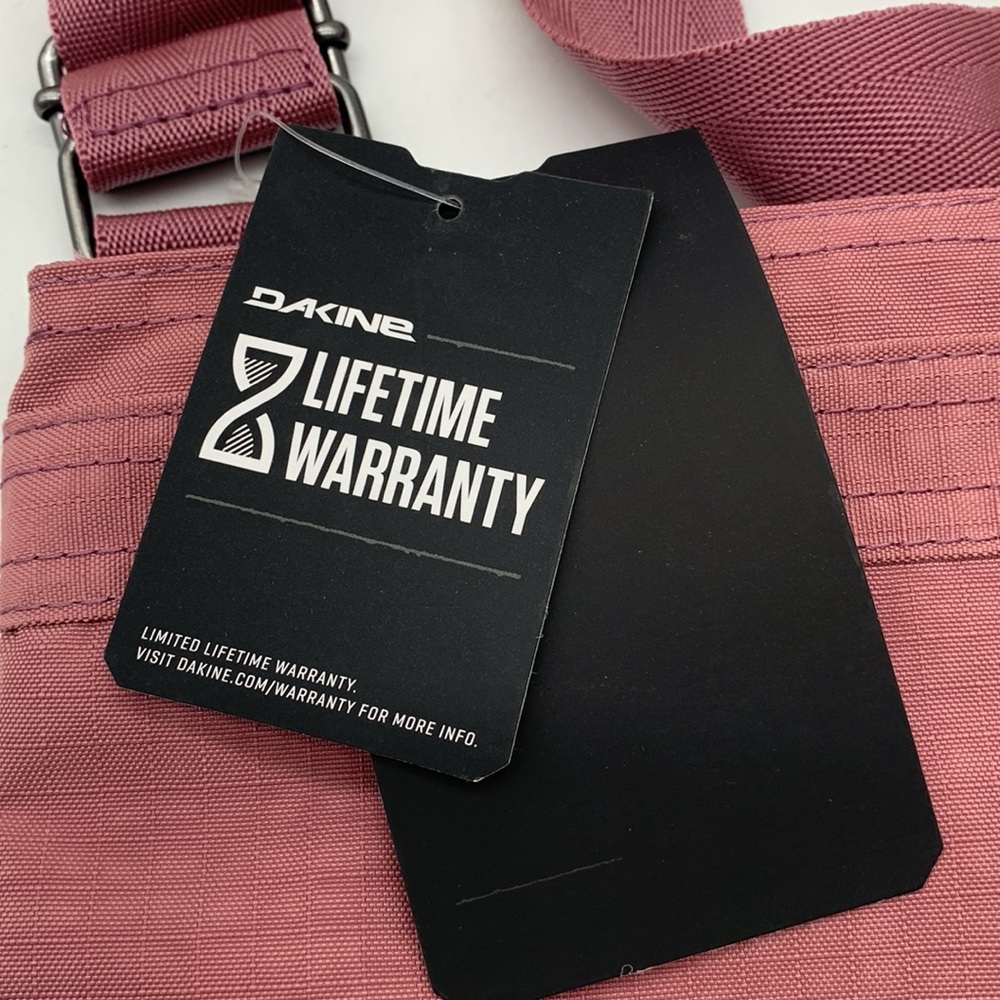 Dakine NWT Rose Blush Mauve Colored Nylon Crossbody Bag NYB4158 - Picture 4 of 9